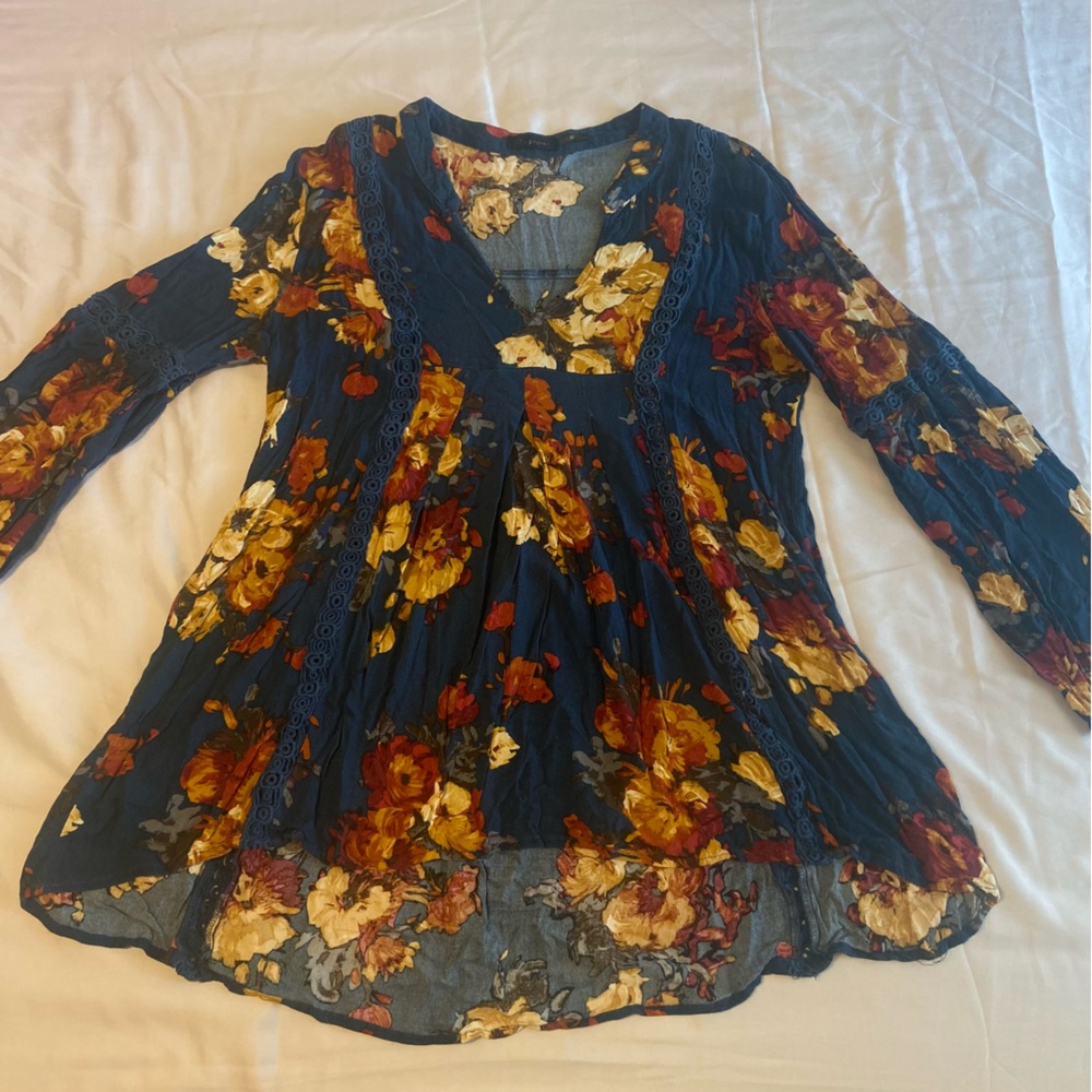 Blu Pepper Floral Long Sleeve Women's Top Medium